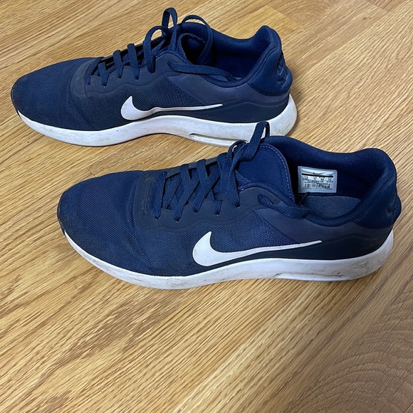 Nike Shoes - Picture 2 of 8